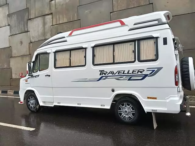 Mahadev Car Travels Jagadamba In Visakhapatnam - Photo No. 01