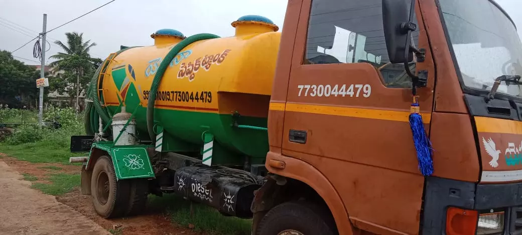 Yona Septic Tank Cleaning Bus Stand In Visakhapatnam - Photo No. 41