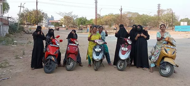 Sri Sharada Scooty Driving School Mills Colony In Warangal - Photo No. 21